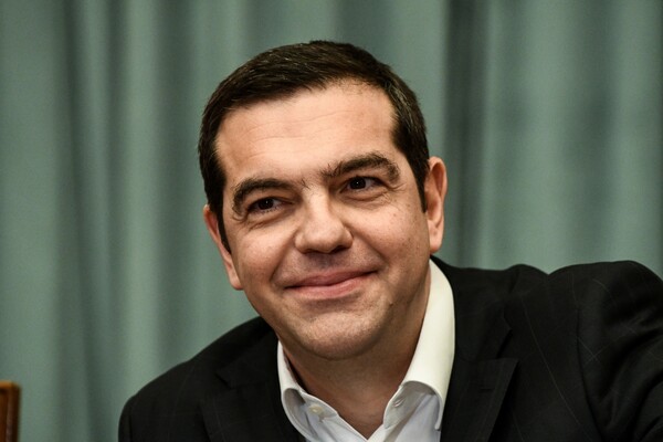 Ο Τσίπρας ανακοίνωσε αύξηση του κατώτατου μισθού στα 650 ευρώ