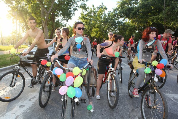 Η 7η Γυμνή Ποδηλατοδρομία στην Θεσσαλονίκη σε 60 φωτογραφίες 