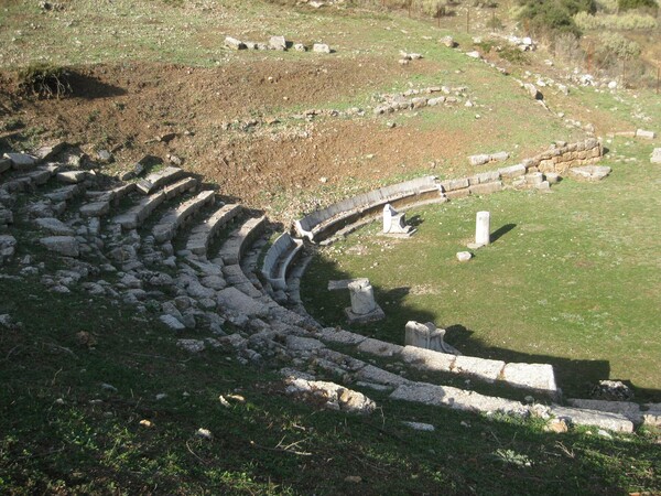 17 μαγικά αρχαία θέατρα της Ελλάδας