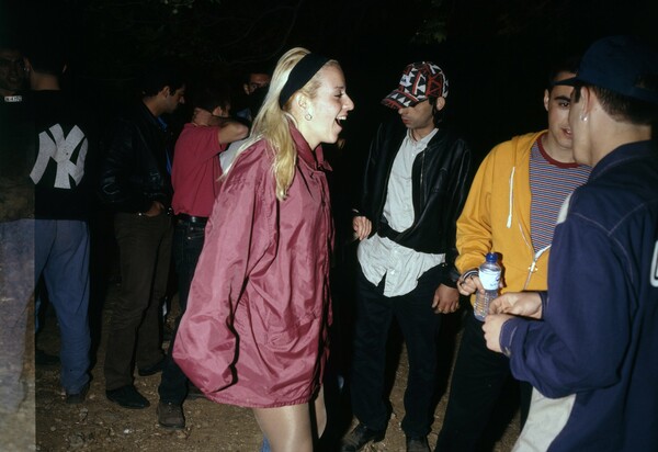 Ρέιβ πάρτυ στην Πεντέλη. Ιούνιος του 1995.