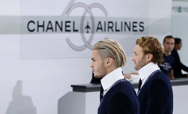 Η Chanel, o Κarl, μια πασαρέλα - αεροδρόμιο και οι καλύτερες στιγμές μόδας από το Παρίσι