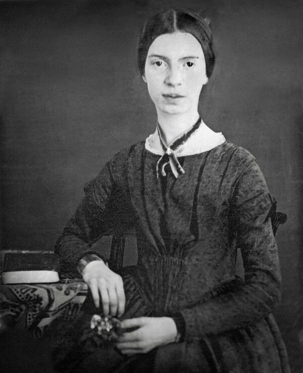 Το 1886 πεθαίνει η Έμιλι Ντίκινσον 