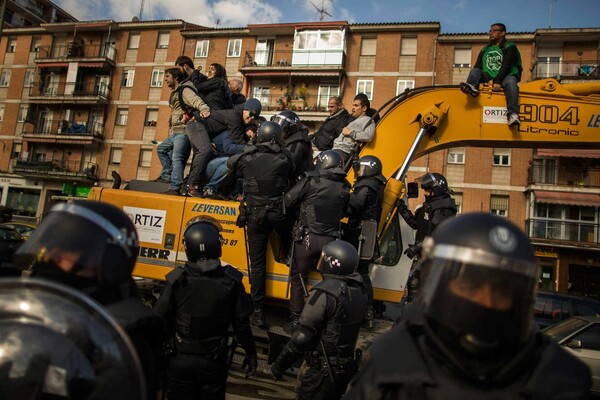 Συγκλονιστικές φωτογραφίες εξώσεων που δείχνουν την πραγματική κρίση στην Ισπανία