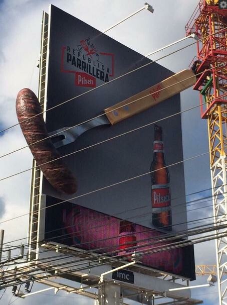 Aυτή είναι σίγουρα η χειρότερη διαφημιστική πινακίδα σε δρόμο