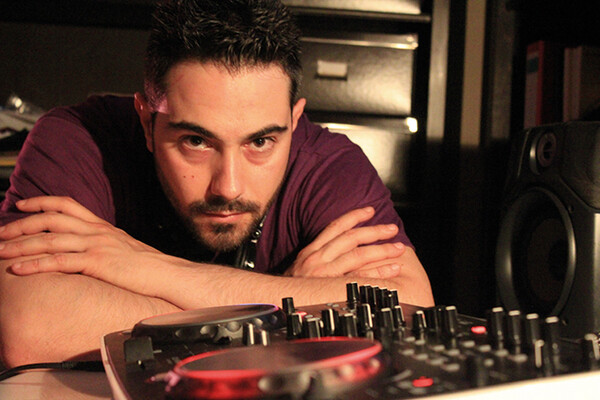 Αθήνα: Η πόλη των 1.000 DJs