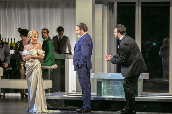 Ντον Τζοβάννι: Η όπερα-ορόσημο του Μότσαρτ τοποθετημένη μέσα σε ένα ξενοδοχείο