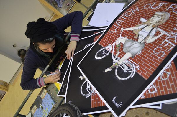60 καλλιτέχνες εμπνέονται από το ποδήλατο, για το ποδήλατο
