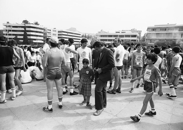 Ο Γύρος της Αθήνας το 1982. Από τον Σπύρο Στάβερη