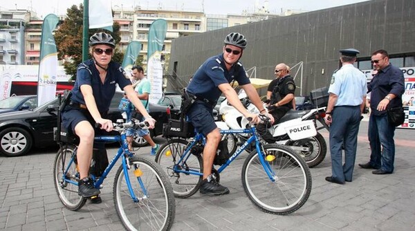 «Εξαπλώνονται» οι αστυνομικοί με τα ηλεκτροκίνητα ποδήλατα