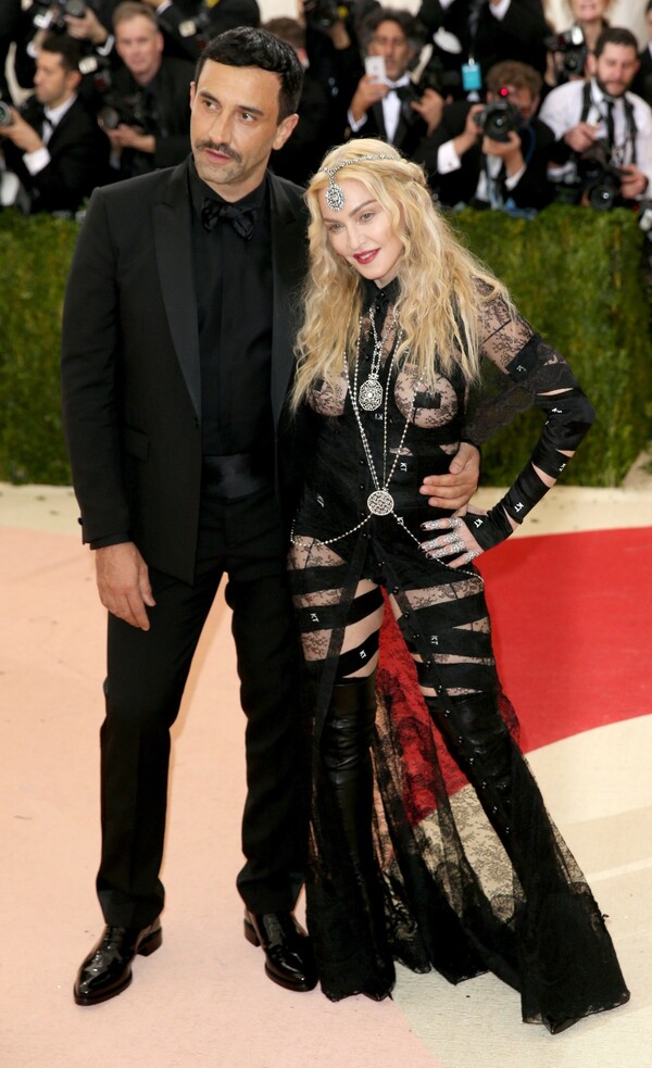 Η Madonna απάντησε για το προκλητικό και πολυσυζητημένο φόρεμα που επέλεξε για το Met Ball