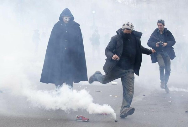 Σοβαρά επεισόδια στο Παρίσι - Παρά τα δρακόντεια μέτρα, διαδηλωτές και αστυνομικοί συγκρούστηκαν