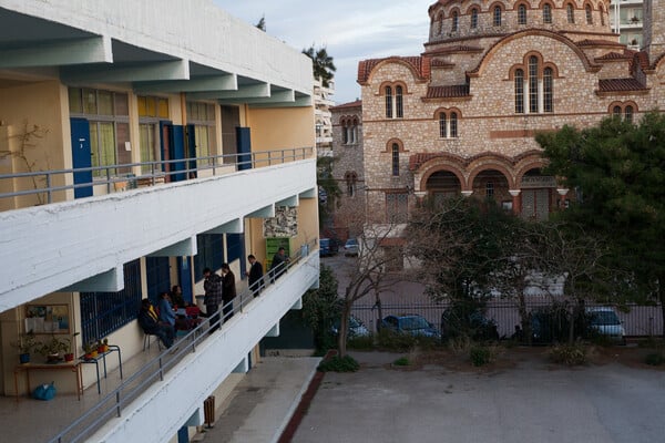 Ένα μεσημέρι στο Ανοιχτό Σχολείο Μεταναστών στην Παλιά Κοκκινιά