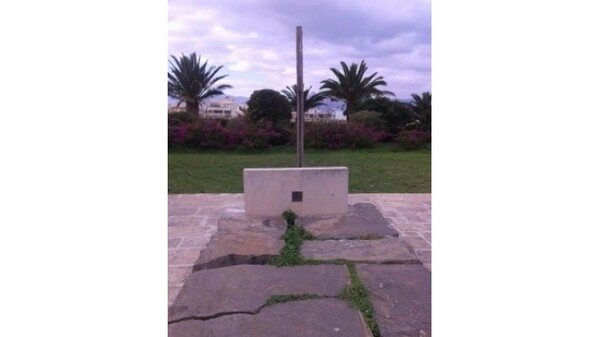 Εγκαταλελειμμένος και βεβηλωμένος ο τάφος του Νίκου Καζαντζάκη