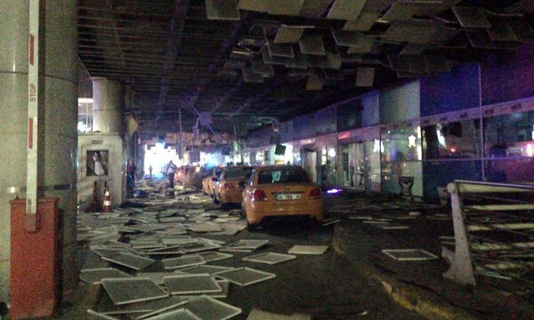 Η στιγμή της έκρηξης στο αεροδρόμιο της Κωνσταντινούπολης - Πανικός στο Ατατούρκ μετά την επίθεση αυτοκτονίας