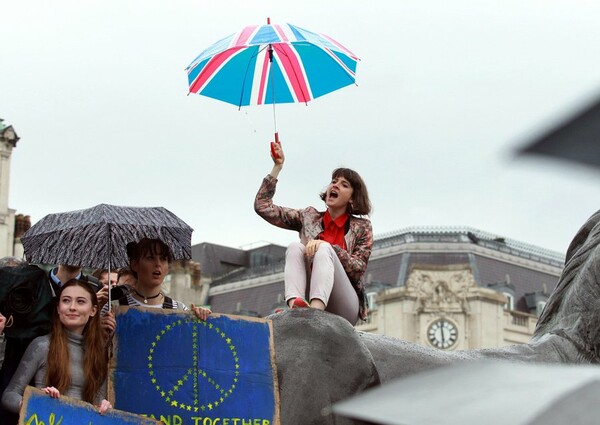 Οι "Μένουμε Ευρώπη" του Λονδίνου συγκεντρώθηκαν χθες στη βρετανική πρωτεύουσα