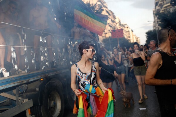40 φωτογραφίες απ' το πολύχρωμο Pride της Θεσσαλονίκης