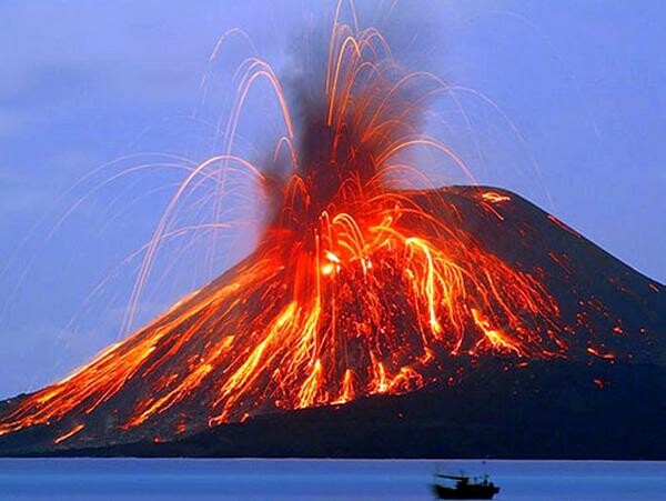 Εικονική έκρηξη του ηφαιστείου ετοιμάζουν στη Σαντορίνη