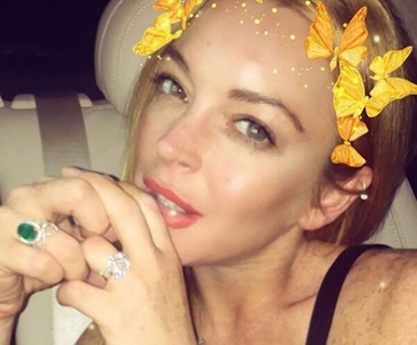 Η Lindsay Lohan ομολογεί πως αγόρασε μόνη της το δαχτυλίδι γιατί ο πάμπλουτος Ρώσος είναι στην πραγματικότητα "αδέκαρος"