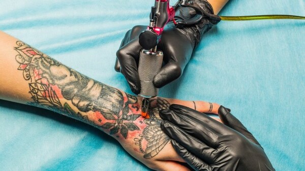 Μερικά τατουάζ μπορεί να προκαλέσουν καρκίνο