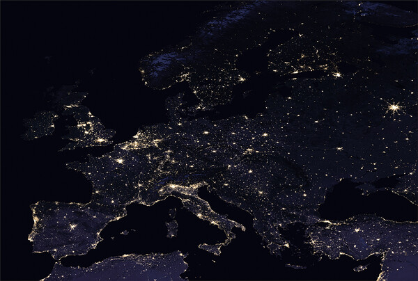 Εντυπωσιακές εικόνες από τη NASA: Η Γη τη νύχτα όπως φαίνεται από το διάστημα