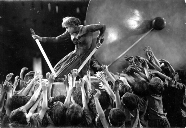 Ολόκληρο το αριστουργηματικό Metropolis του Φριτς Λανγκ (1927)