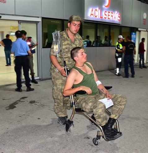 Τουρκία: Σε νοσοκομεία 590 στρατιώτες από μαζική τροφική δηλητηρίαση