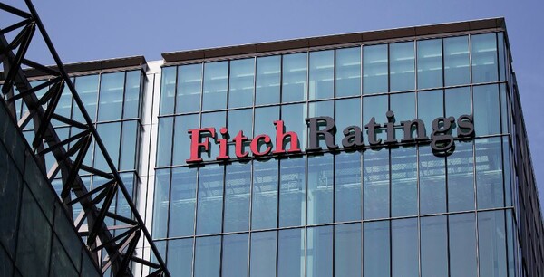 Ο οίκος Fitch αναβάθμισε την αξιολόγηση βιωσιμότητας των ελληνικών τραπεζών
