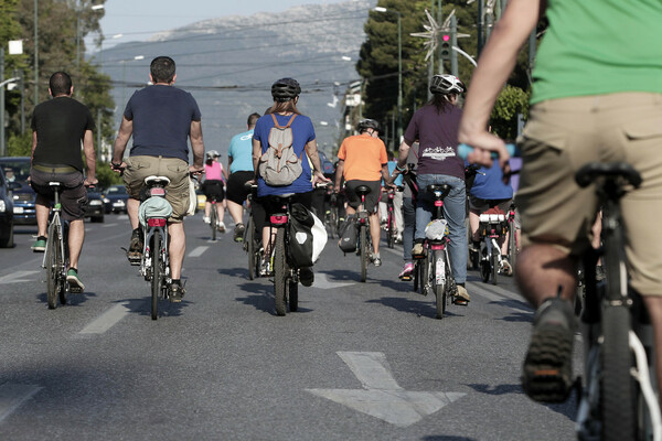 Αγαπητοί ποδηλάτες, οι δρόμοι της Αθήνας δεν είναι ετάπ του Tour de France