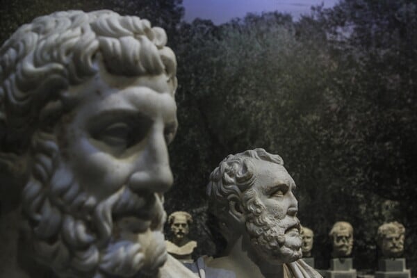 Οι πρώτες φωτογραφίες από την έκθεση για τον φιλέλληνα αυτοκράτορα Αδριανό στο Εθνικό Αρχαιολογικό Μουσείο