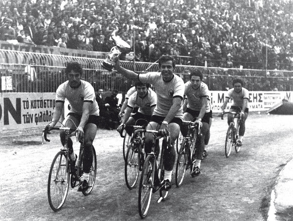 Οι πρώτοι έλληνες ποδηλάτες, οι ιστορίες τους και 45 ανέκδοτες φωτογραφίες