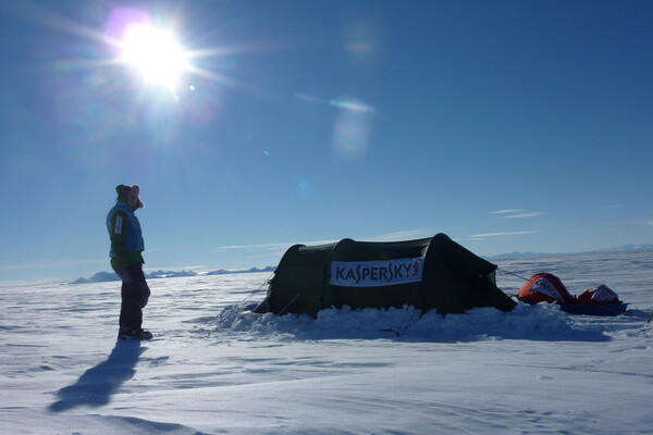 Διασχίζοντας μόνη την Ανταρκτική