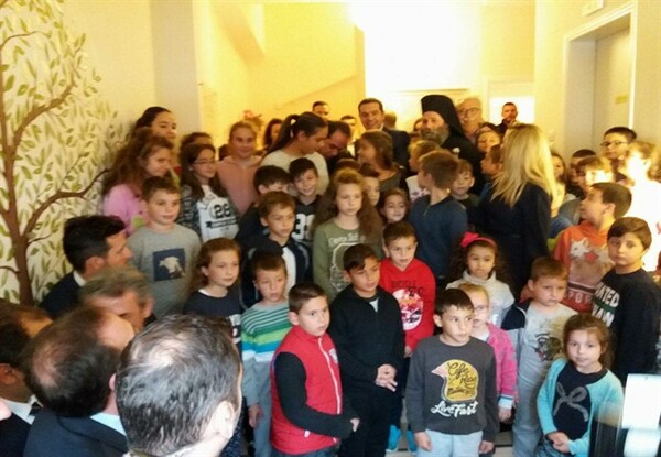 Ο Αλέξης Τσίπρας έπαιξε ποδόσφαιρο με τα παιδιά της «Αποστολής» στα Ιωάννινα