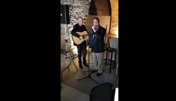 Κύπρος: Ο Αναστασιάδης τραγουδάει προεκλογικά για όσους τον έχουν πικράνει