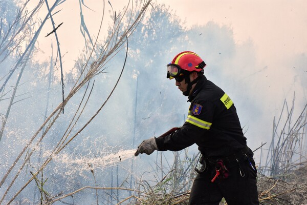 Υψηλός και σήμερα ο κίνδυνος πυρκαγιάς σε εννέα περιοχές