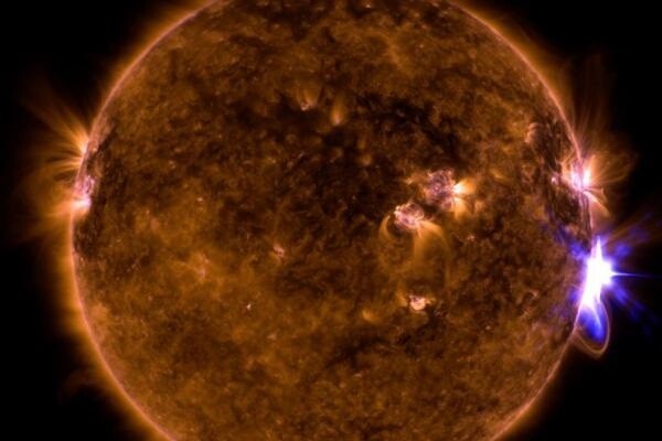 Νέο εκρηκτικό ξέσπασμα του Ήλιου - Η 7η ισχυρή ηλιακή έκλαμψη σε μία εβδομάδα