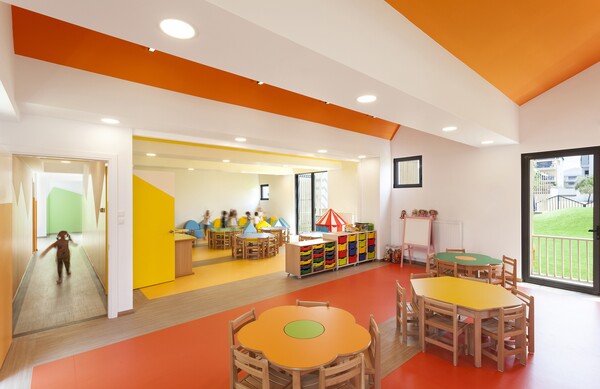 Η Γλυφάδα απέκτησε έναν παιδικό σταθμό με σύγχρονο design