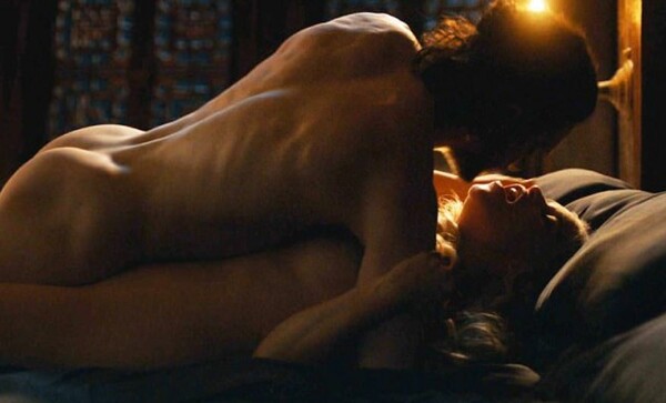 #Jonerys: H ερωτική σκηνή του Jon και της Daenerys προκάλεσε ντελίριο στους φαν του GoT - Πώς τη σχολιάζουν οι ίδιοι