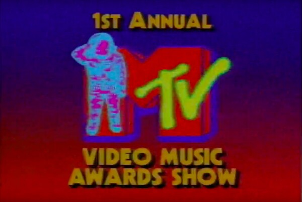 Oι 20 καλύτερες εμφανίσεις στα Βραβεία του MTV τα τελευταία 30+ χρόνια