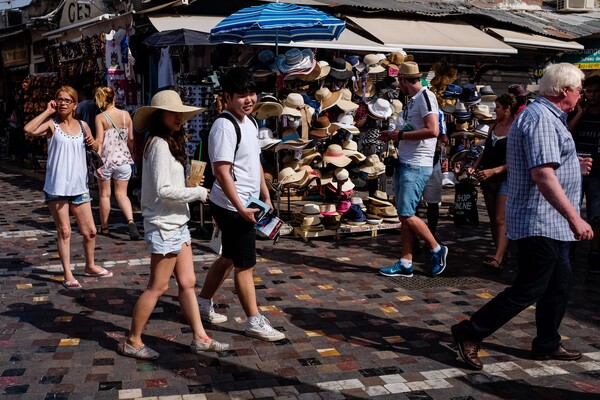 Ηράκλειο και Ρόδο επέλεξαν οι Γερμανοί τουρίστες τον Οκτώβριο - Aύξηση σε σχέση με πέρυσι