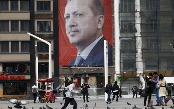 Τουρκία: Τρεις μήνες παράταση της έκτακτης ανάγκης ζητά η κυβέρνηση από το κοινοβούλιο