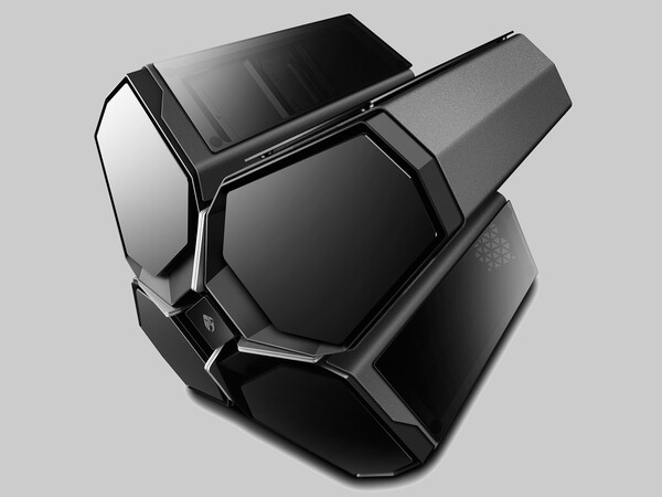 DeepCool QuadStellar: To πρώτο «έξυπνο» κουτί για PC