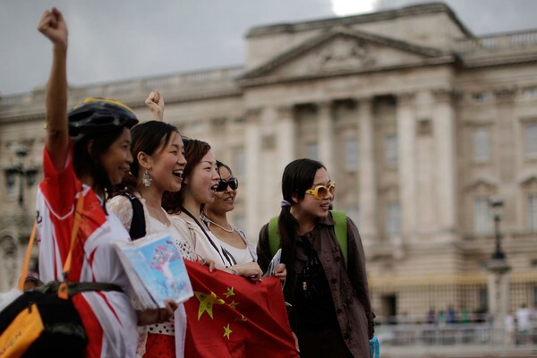 Πώς οι Κινέζοι τουρίστες φέρνουν τα πάνω-κάτω στον παγκόσμιο τουρισμό