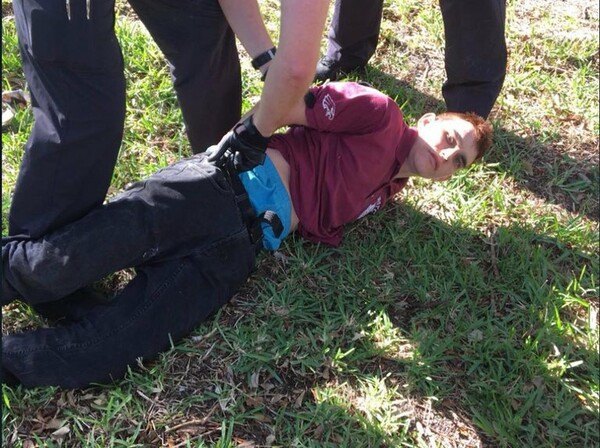 «Ορκίζομαι στο Θεό, μια μέρα θα αιματοκυλίσω το σχολείο» - Σοκαριστικά στοιχεία για τον δράστη της φονικής επίθεσης στη Φλόριντα