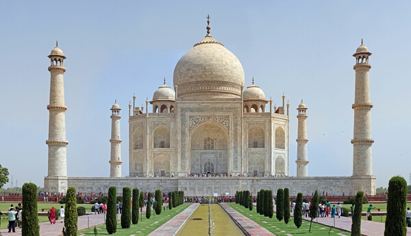 H Ινδία επιβάλλει όριο επισκεπτών στο Ταζ Μαχάλ για να το προστατέψει