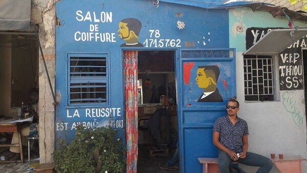 Μιλώντας με έναν Έλληνα ζωγράφο που ζει στα ανατολικά της μακρινής Μαδαγασκάρης