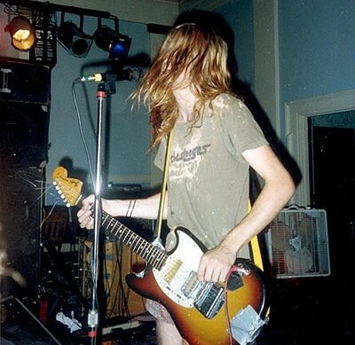 Κερτ Κομπέιν: Σχεδόν 500.000 $ για τη σπασμένη κιθάρα του fronman των Nirvana