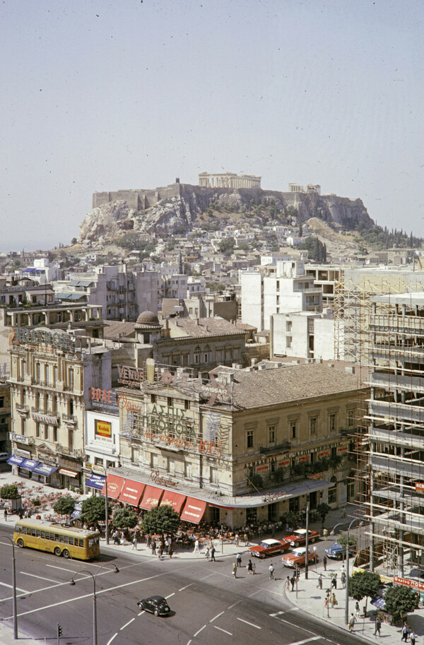 Μερικές ακόμα σπάνιες φωτογραφίες από την Αθήνα του '60