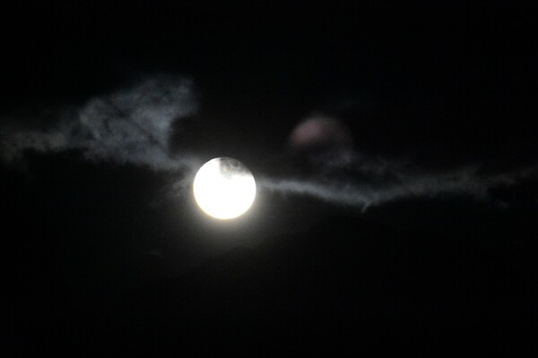Πανσέληνος Νοεμβρίου: Εντυπωσιακές εικόνες από το «φεγγάρι του κάστορα»
