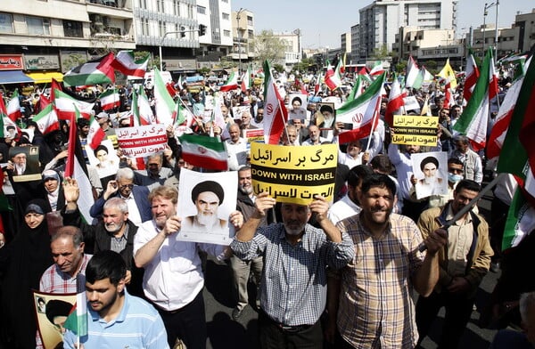 Να πείσει Ισραήλ και Ιράν πως έχουν «κερδίσει» αμφότεροι, επιδιώκει η διεθνής κοινότητα
