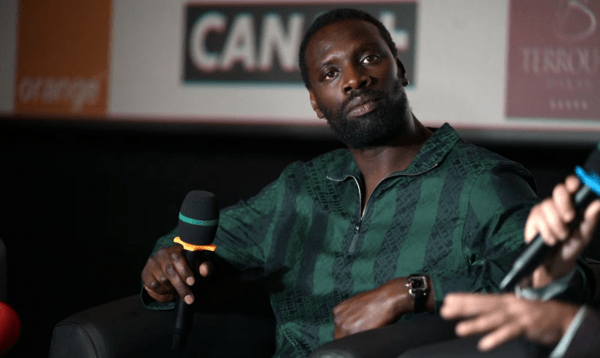 Omar Sy: Είναι δύσκολο να είσαι μαύρος στη Γαλλία, λέει ο πρωταγωνιστής του «Λουπέν» 